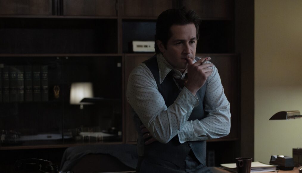 DEVIL IN DISGUISE: JOHN WAYNE GACY -- -- Pictured: Michael Angarano as Sam Amirante -- (Photo by: Brooke Palmer/PEACOCK)