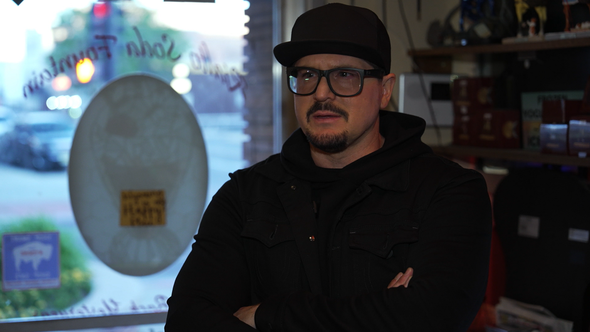 'Ghost Adventures': Zak Bagans Captures Ghostly Figure in Dead Author's ...