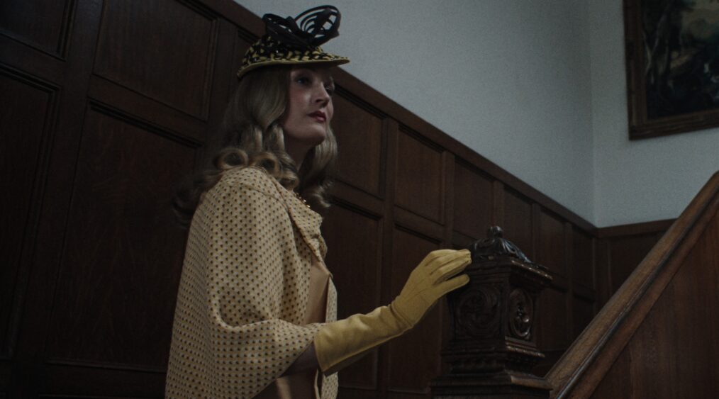 Monster: The Ed Gein Story. Vicky Krieps as Isle Koch in episode 301 of Monster: The Ed Gein Story. Cr. Courtesy Of Netflix © 2025