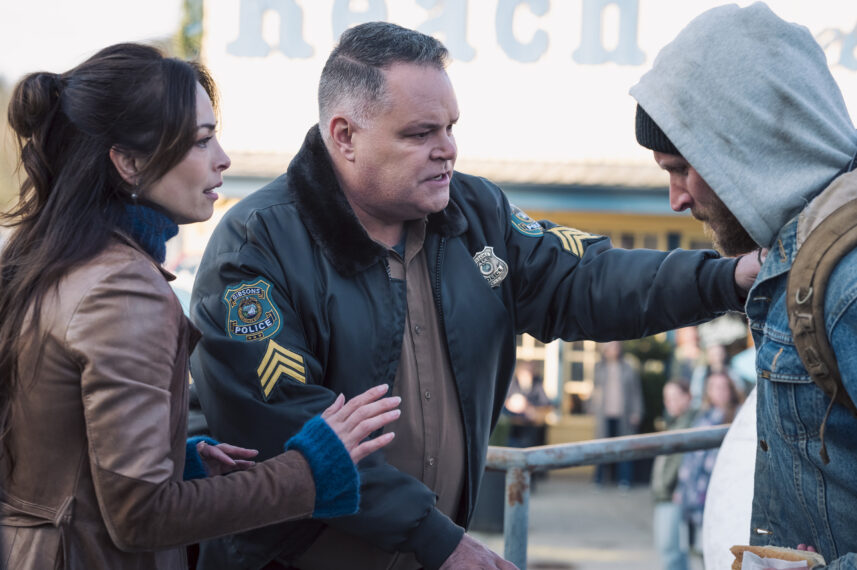 MURDER IN A SMALL TOWN: L-R: Kristin Kreuk, Aaron Douglas and guest star Joshua Close in the "Mother Love" episode of MURDER IN A SMALL TOWN airing Tuesday, Oct. 7 (8:00-9:00PM ET/PT) on FOX. ©2025 Fox Media LLC. CR: Kailey Schwerman/ FOX.