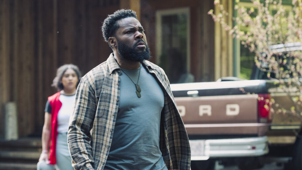 MURDER IN A SMALL TOWN: Guest star Malcolm-Jamal Warner in the 'Mother Love' episode of MURDER IN A SMALL TOWN airing Tuesday, Oct. 7 (8:00-9:00PM ET/PT) on FOX. ©2025 Fox Media LLC. CR: Kailey Schwerman/ FOX.