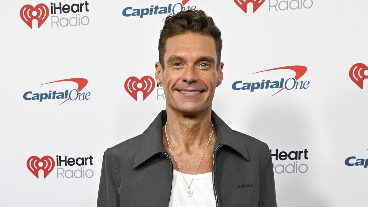 Ryan Seacrest Fans Go Wild for Childhood Throwback Photo With Sister Meredith