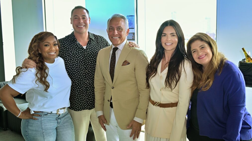 Stars of ‘The Kitchen’ Commemorate Final Episode of Food Network Show