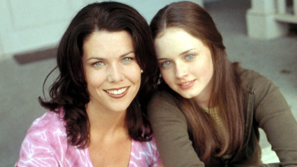 GILMORE GIRLS, Lauren Graham, Alexis Bledel, 2000-2007