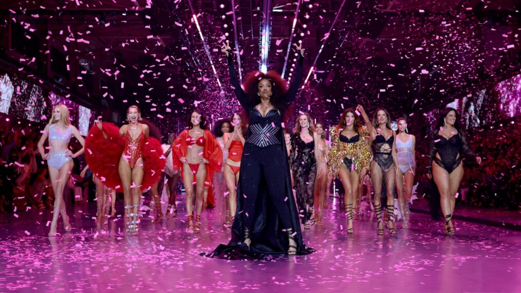 Gigi Hadid, Imaan Hammam, Bella Hadid, Blesnya Minher, Vittoria Ceretti, Tyra Banks, Eva Herzigová, Andreea Diaconu, Isabeli Fontana, Mayowa Nicholas, Alessandra Ambrosio and Ashley Graham walk the runway for the Victoria's Secret Fashion Show 2024 on October 15, 2024 in New York City.