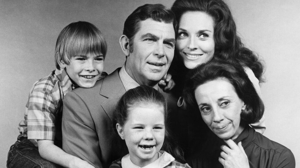 THE NEW ANDY GRIFFITH SHOW, top from left: Marty McCall, Andy Griffith, Lee Meriwether, bottom from left: Lori Rutherford, Ann Morgan Guilbert, 1971.