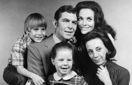THE NEW ANDY GRIFFITH SHOW, top from left: Marty McCall, Andy Griffith, Lee Meriwether, bottom from left: Lori Rutherford, Ann Morgan Guilbert, 1971.
