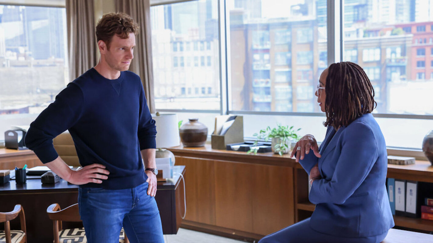 ‘Chicago Med’ Hits 200, Eli Manning Meets Chad Powers, Breaking News on ‘Morning Show,’ ‘Shark Tank’ Gains (Gaines) New Sharks