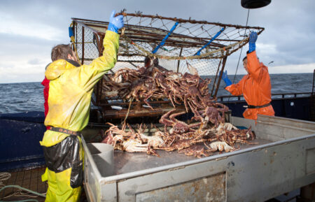 THE DEADLIEST CATCH, Cap Caution fishing boat