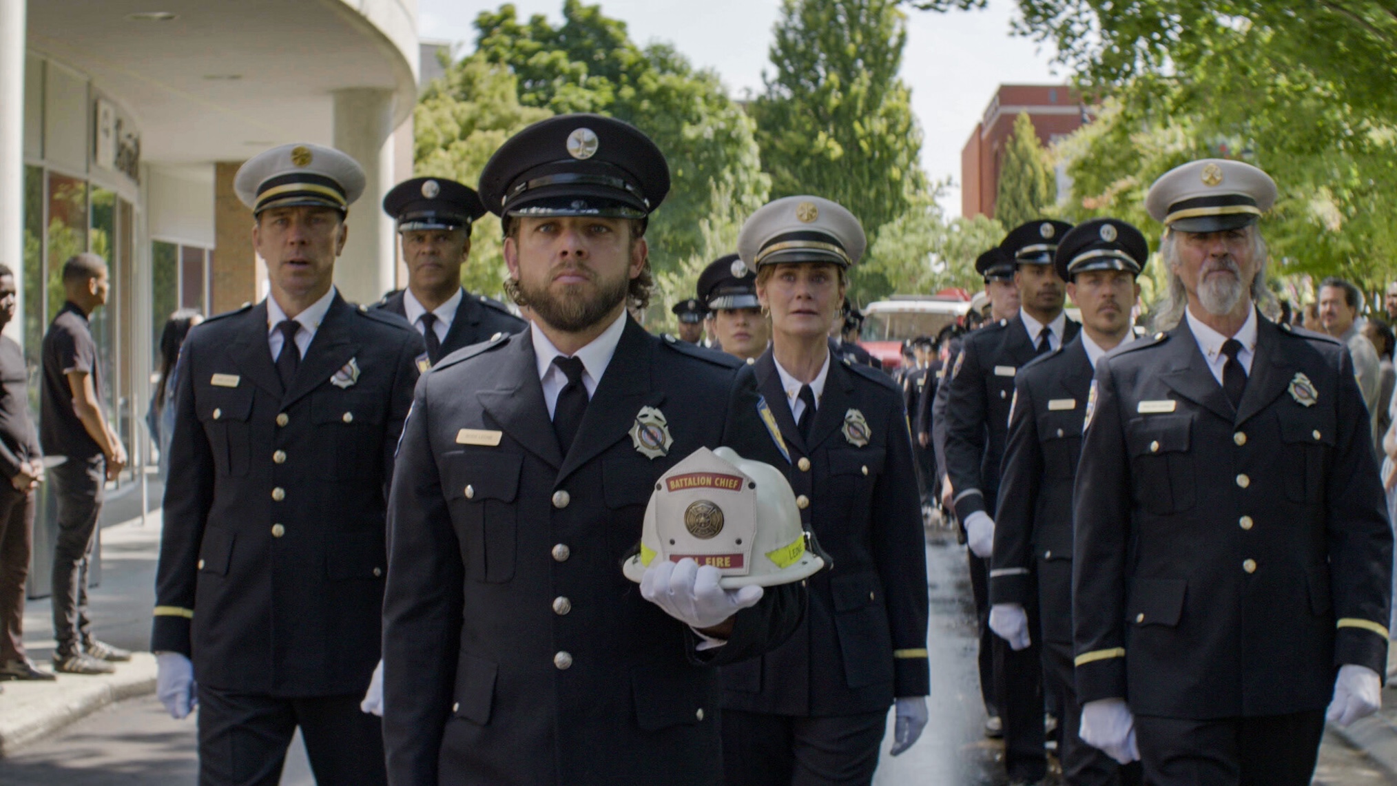 'Fire Country': Michael Trucco Explains Luke's Grief and Stepping up as ...