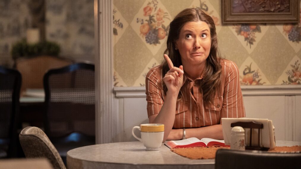 Zoe Perry as Mary in 'Georgie & Mandy's First Marriage' Season 2