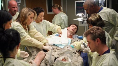 'Grey's Anatomy' cast members in the Season 4 finale, 'Freedom'