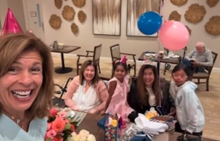Hoda Kotb with daughters, mom, sister