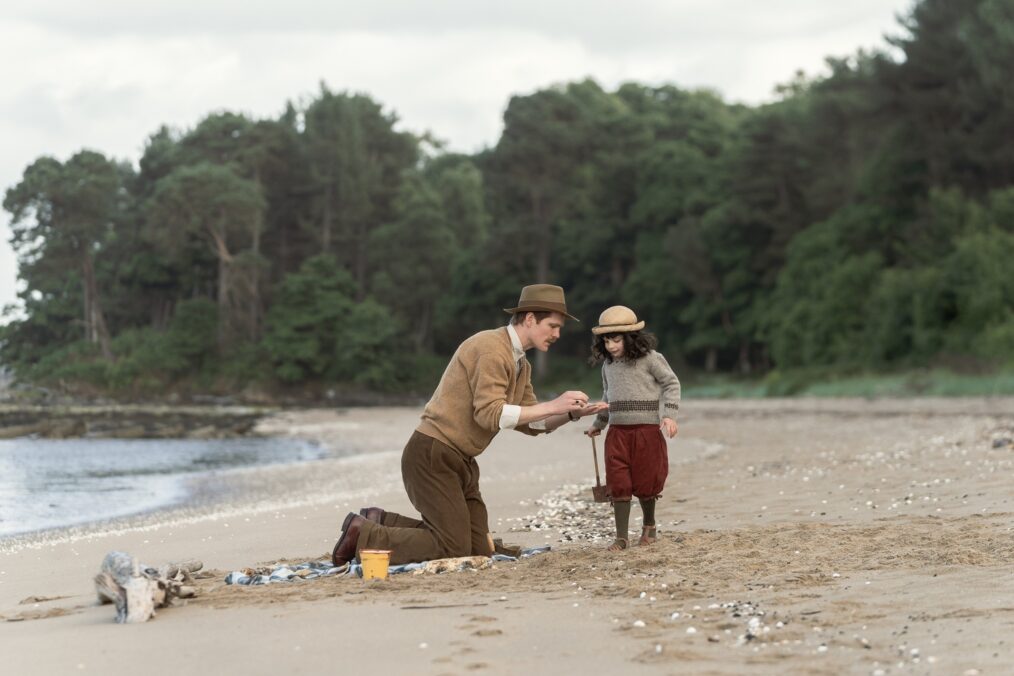 George Kemp and Mae And Tuesday Roberts in 'Outlander: Blood of My Blood'