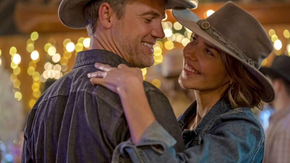 Tyler Hilton and Arielle Kebbel in 'Thank God: Christmas at Keller Ranch'