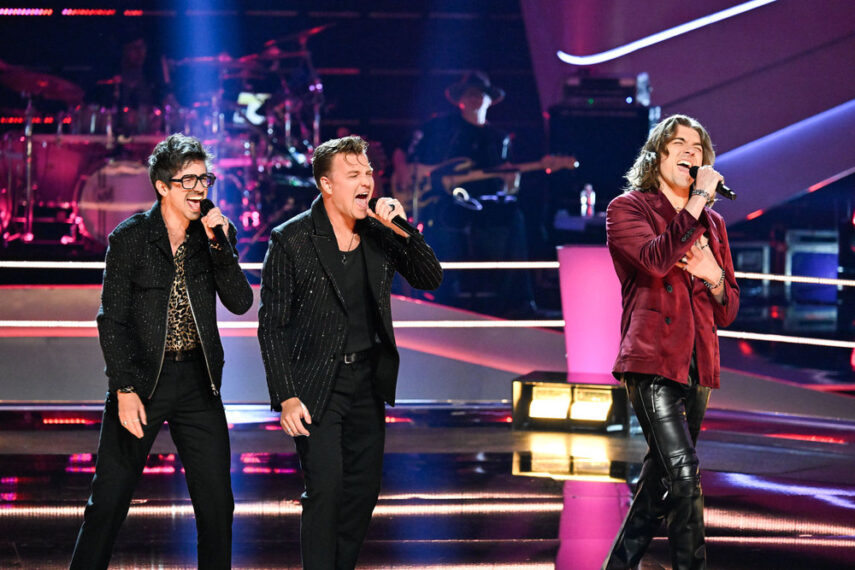 THE VOICE -- The Battles Part 2 Episode 2808 -- Pictured: (l-r) Letter to Elise, Ryan Mitchell