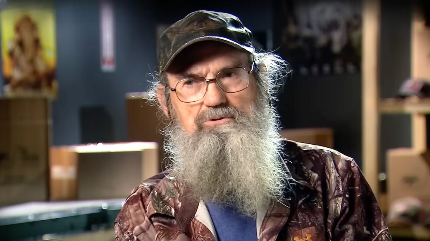 ‘Duck Dynasty’ Star Uncle Si Robertson Hospitalized – Fans React
