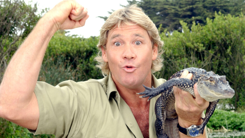 'The Crocodile Hunter', Steve Irwin, poses with a three foot long alligator at the San Francisco Zoo on June 26, 2002