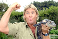 'The Crocodile Hunter', Steve Irwin, poses with a three foot long alligator at the San Francisco Zoo on June 26, 2002