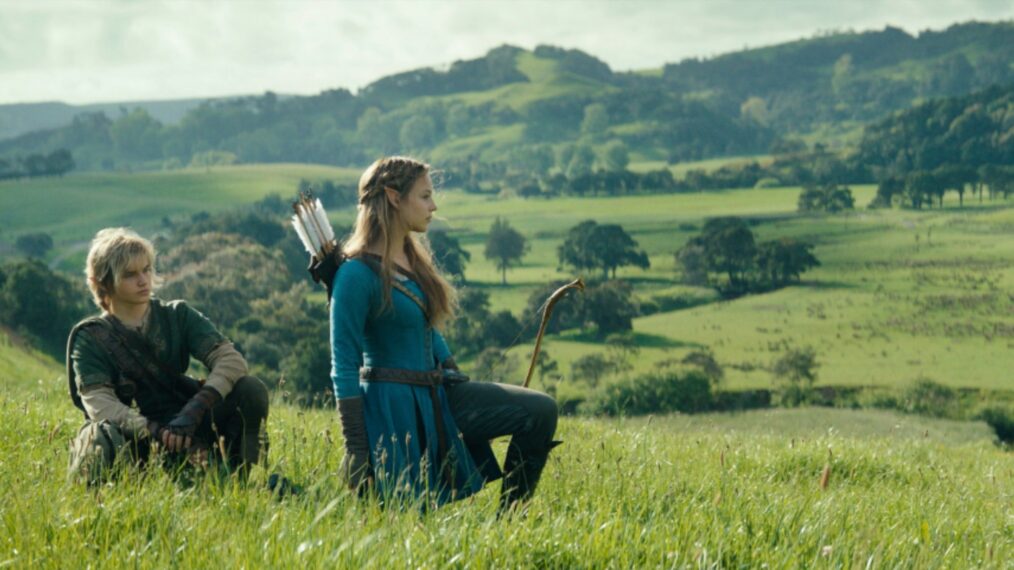 Bo Bragason and Benjamin Evan Ainsworth as Zelda and Link in The Legend of Zelda