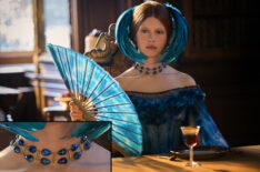 FRANKENSTEIN. Mia Goth as Elizabeth in Frankenstein. Cr. Ken Woroner/Netflix © 2025.