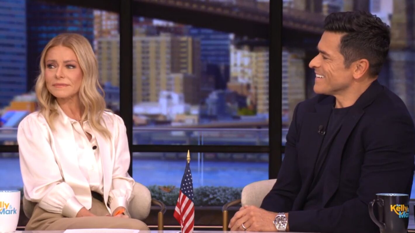 Kelly Ripa Claps Back at Woman Who Complained About Her About Halloween Candy