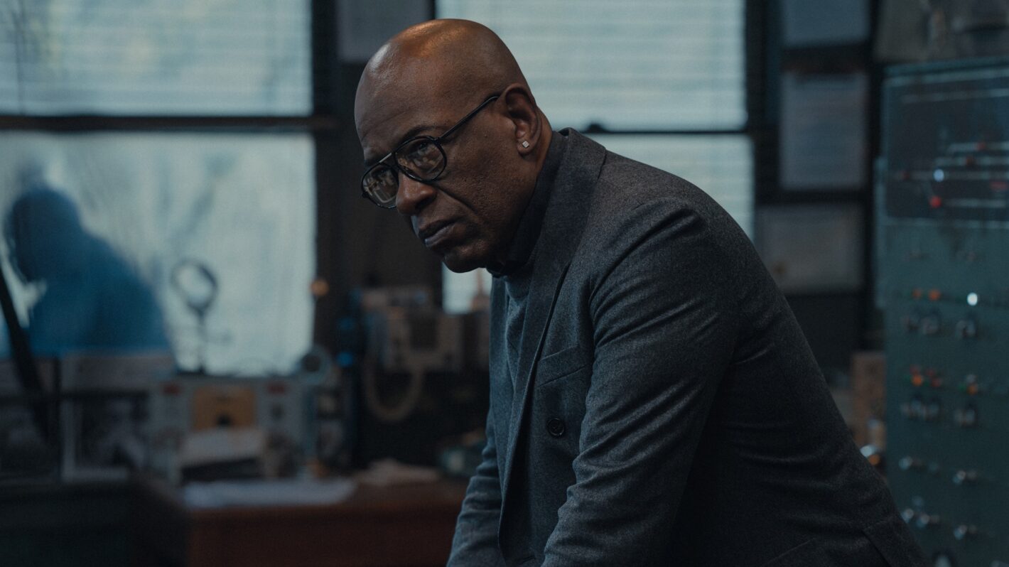 'Mayor of Kingstown' Star Lennie James Reveals All About Frank Moses' Power Move