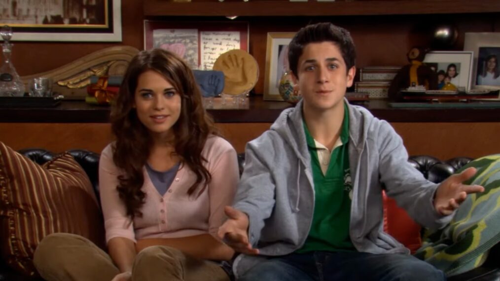 Lyndsy Fonseca and David Henrie as Penny and Luke in 'How I Met Your Mother'