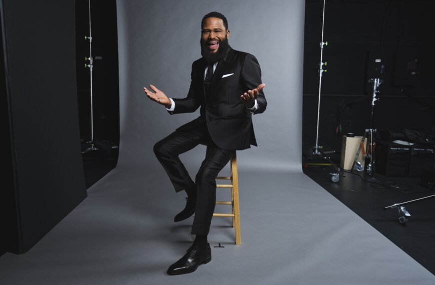 Star Search Live - Season 1. (L to R) Anthony Anderson. Cr. Birdie Thompson. Netflix © 2025