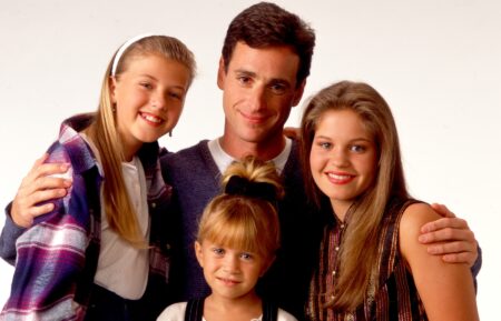 Jodie Sweetin, Bob Saget, Candace Cameron, Mary-Kate/Ashley Olsen in 'Full House',