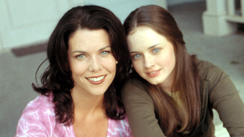 Lauren Graham and Alexis Bledel in 'Gilmore Girls'