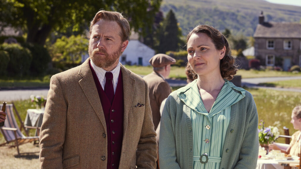 Siegfried Farnon (Samuel West), Mrs. Hall (Anna Madeley) in 'All Creatures Great and Small' Season 6