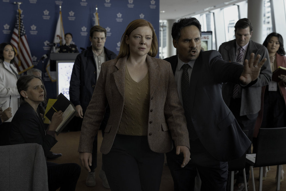 Jake Lacy as Peter, Sarah Snook as Marissa, Michael Peña as Detective Alcaras