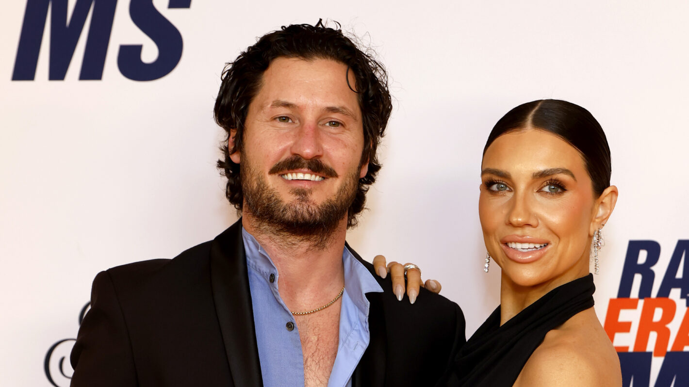 'DWTS': Are Val Chmerkovskiy & Jenna Johnson Still Together?