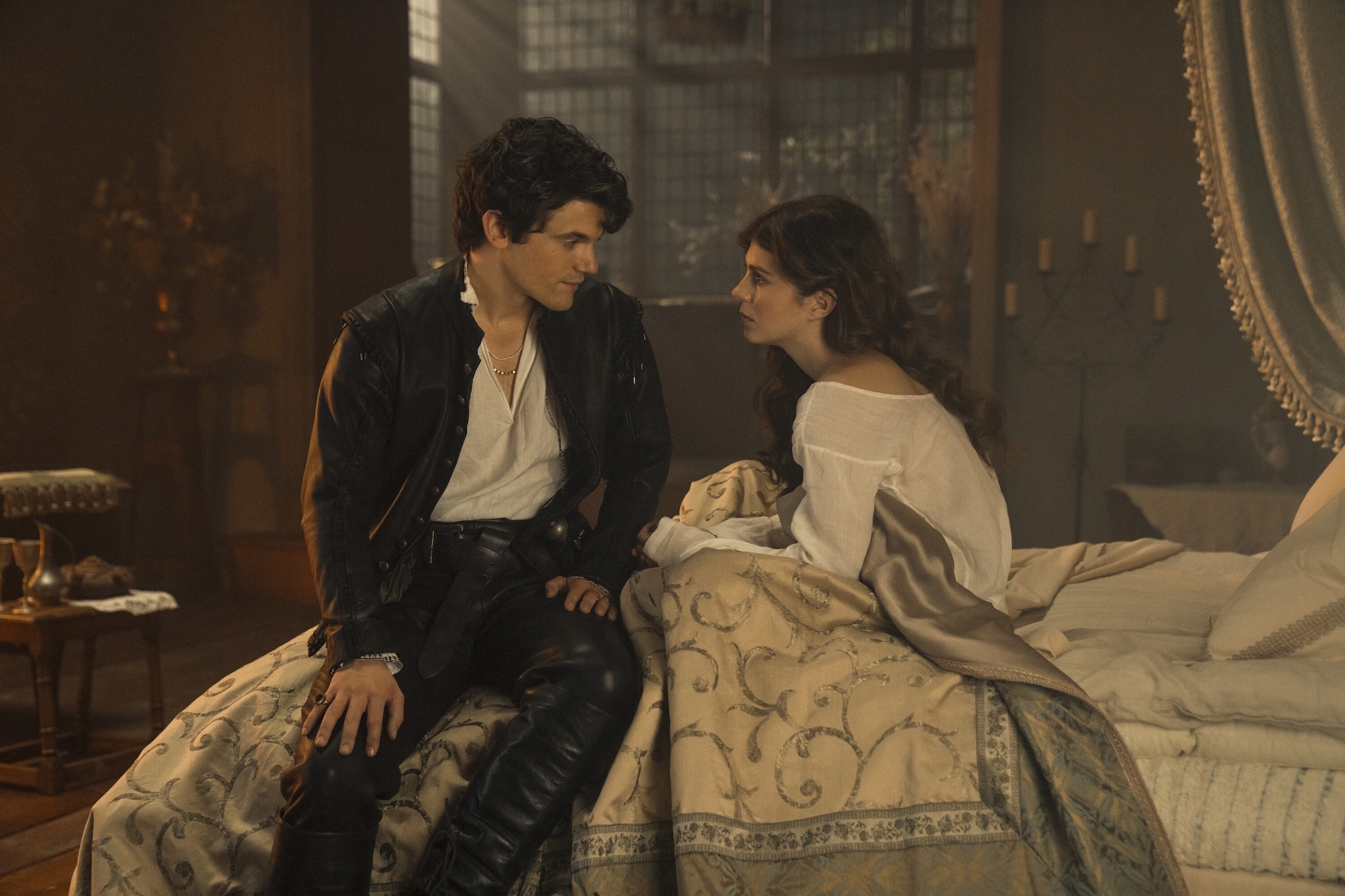 Edward Bluemel as Lord Guildford Dudley, Emily Bader as Lady Jane Grey in 'My Lady Jane'
