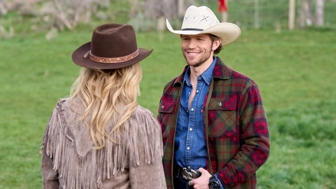 Alison Sweeney and Logan Shephard on 'Finding Mr. Christmas' Season 2