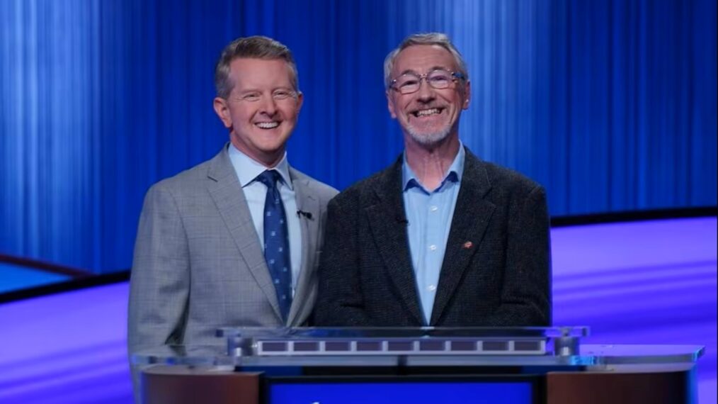 'Jeopardy!' contestant Ron LaLonde, Ray's bother, with host Ken Jennings