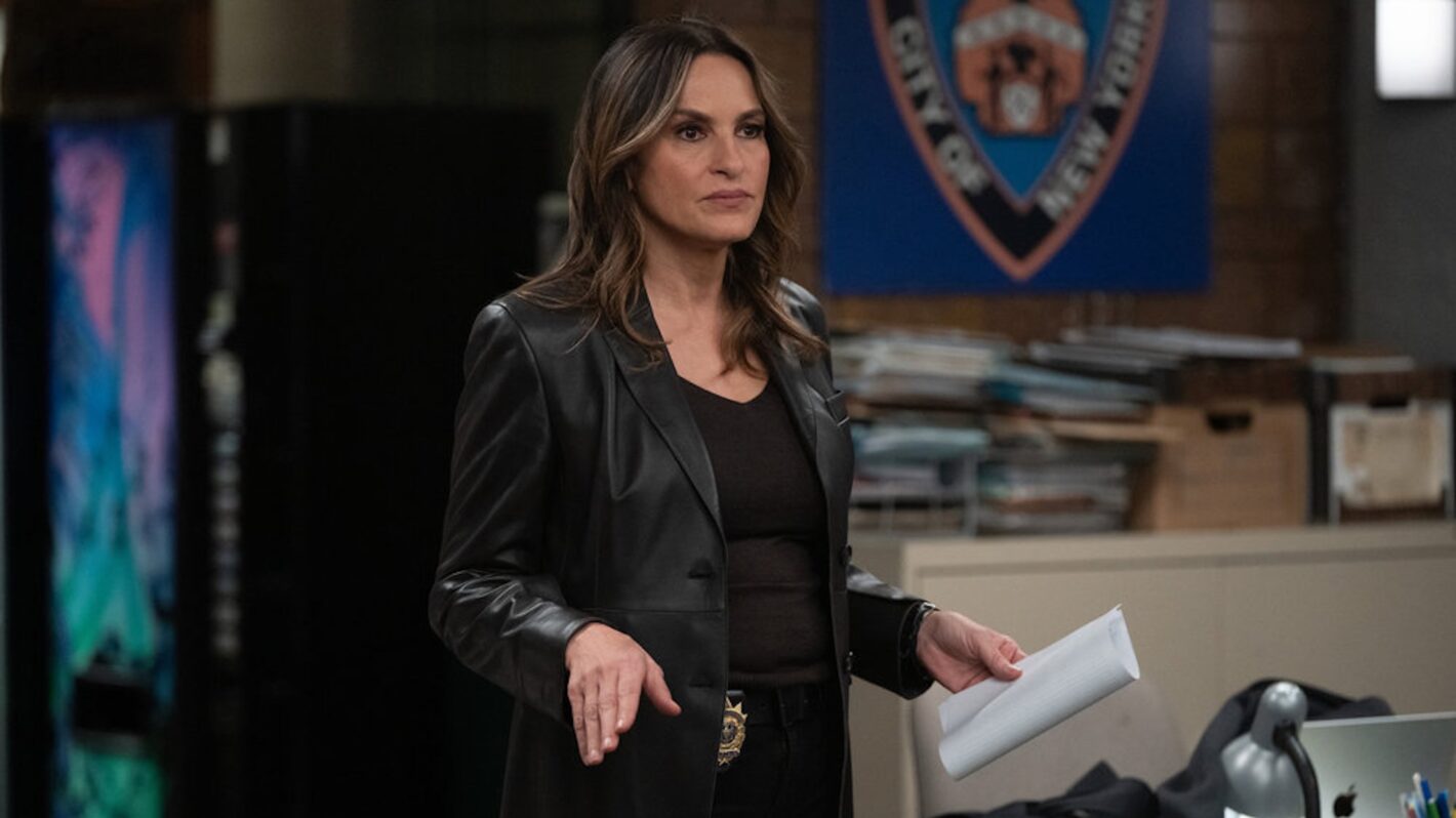 Law & Order: SVU Fall Finale Ends With Bensons Future on Squad Uncertain Law & Order: SVU Fall Finale Ends With Bensons Future on Squad Uncertain