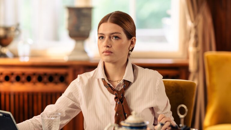 Lydia (Sonja Weisser) in Maxton Hall Season 2