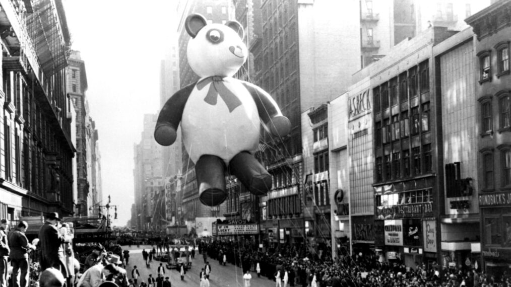 MIRACLE ON 34TH STREET, Macy's Thanksgiving Day Parade, 1947, TM and Copyright