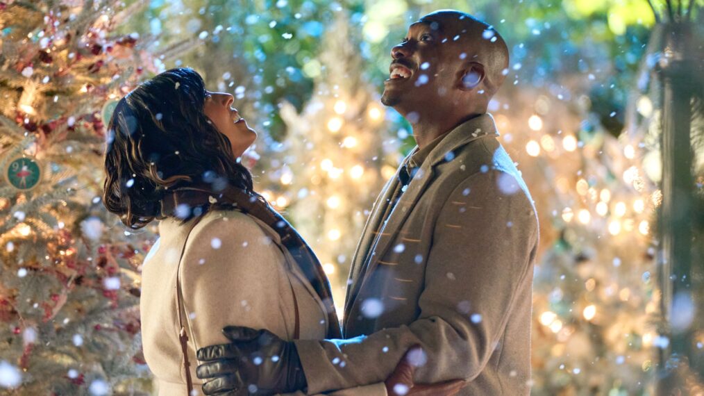 Tamera Mowry-Housley and B.J. Britt — 'Tidings for the Season'