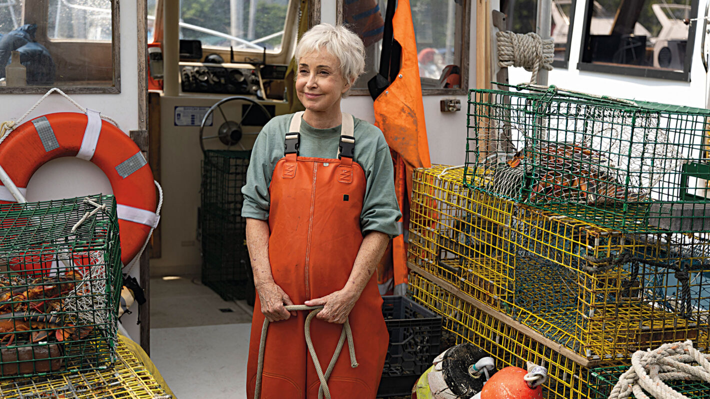 ‘Best Medicine’: Annie Potts Talks Sarah’s Romance & Previews Martin Clunes’ Guest Spot