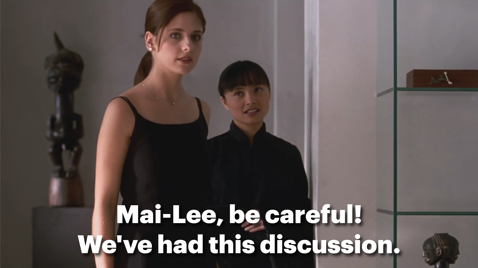Sarah Michelle Gellar and Hiep Thi Le as Kathryn and Mai-Lee in Cruel Intentions