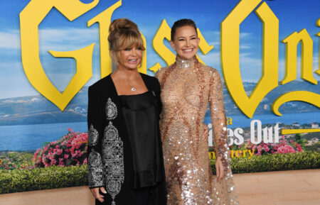 LOS ANGELES, CALIFORNIA - NOVEMBER 14: Goldie Hawn and Kate Hudson attend the premiere of 