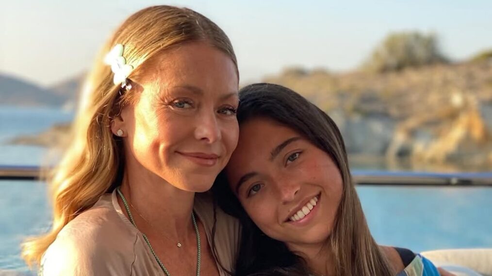 Kelly Ripa Celebrates Daughter Lola Consuelos’ First EP — Fans React