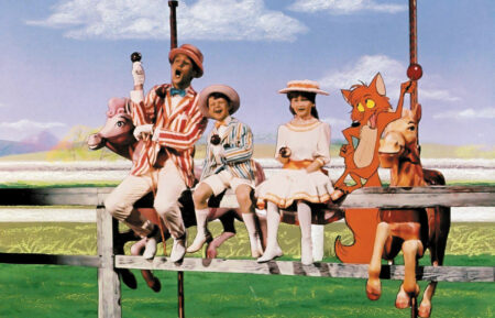 MARY POPPINS, Dick Van Dyke, Matthew Garber, Karen Dotrice, 1964