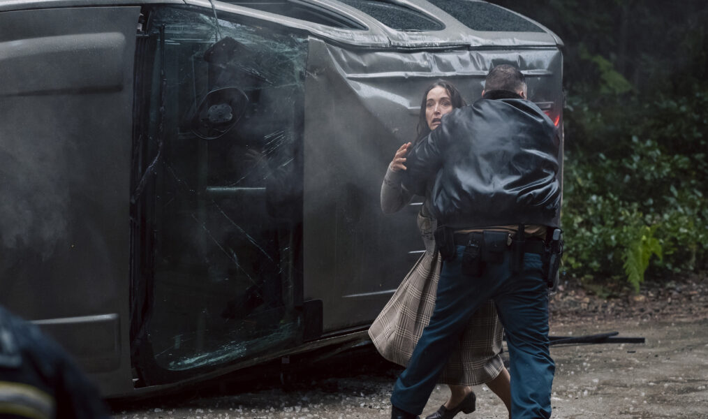 MURDER IN A SMALL TOWN: L-R: Guest star Janet Kidder and Aaron Douglas in the 