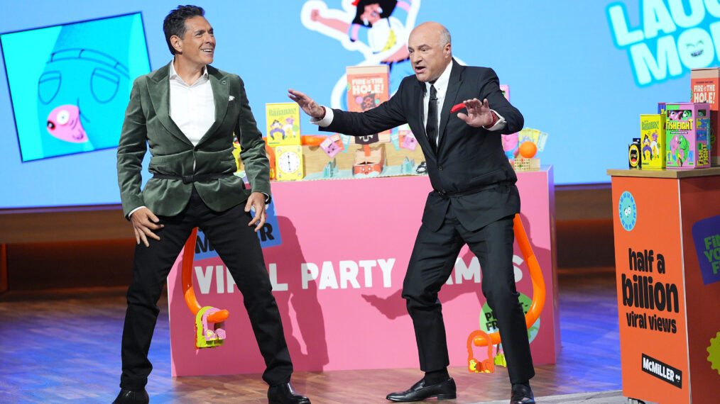 ‘Shark Tank’ Stars Kevin O’Leary & Daniel Lubetzky Go ‘Bananas’ in Holiday Episode Sneak Peek (VIDEO)