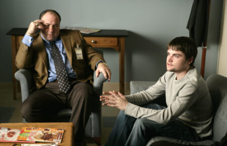 THE SOPRANOS, James Gandolfini, Robert Iler, 'The Second Coming', (Season 6, episode 84, aired May 20, 2007), 1999-2007, photo: © HBO / courtesy Everett Collection