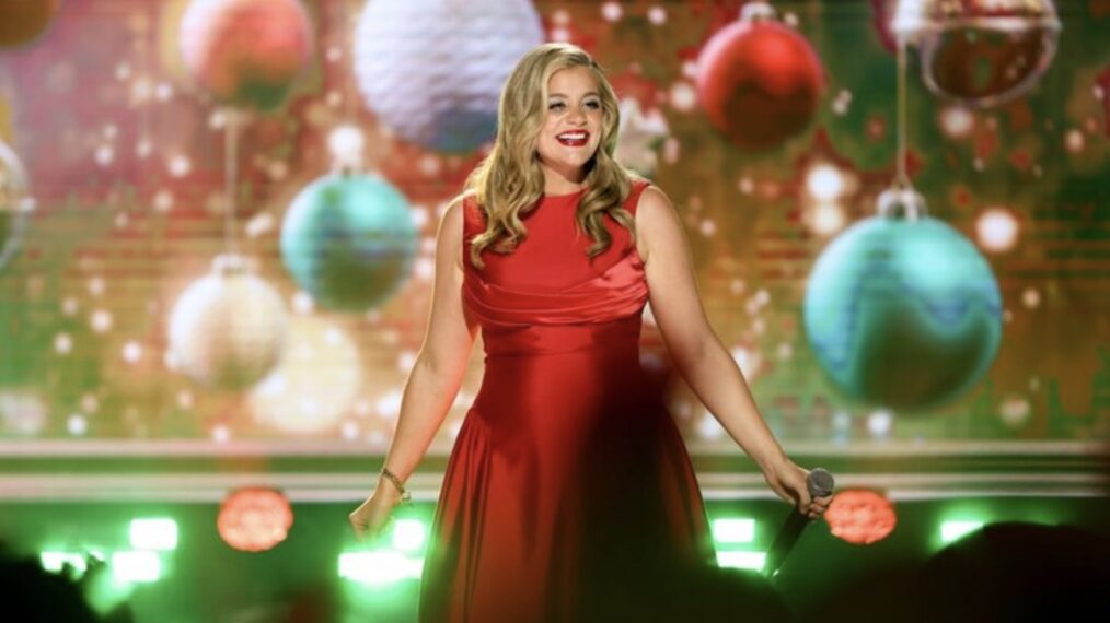 Lauren Alaina performs at 'Christmas in Nashville' 2025